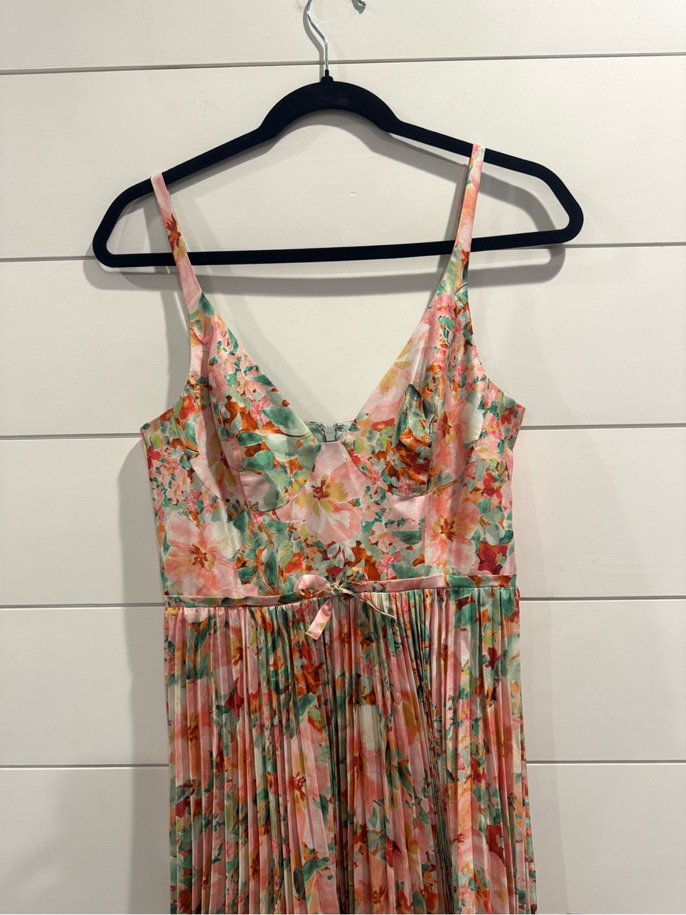 NWT Hutch Kylan floral pleated maxi dress - Picture 7 of 11